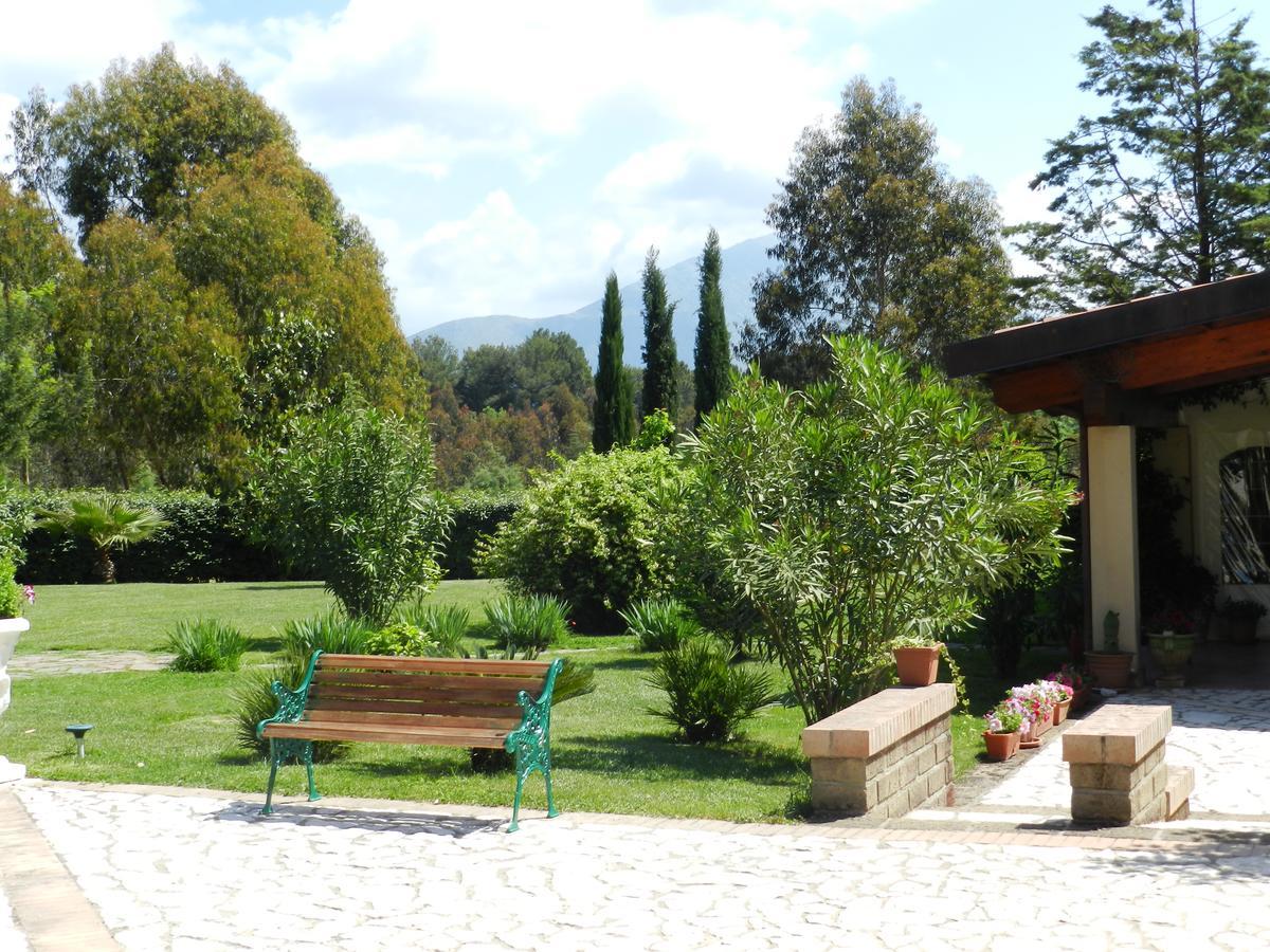Il Nibbio Reale Country House Rocca d'Evandro Ngoại thất bức ảnh